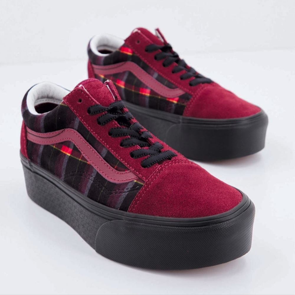 NWT Vans Old Skool Stackform Velvet Plaid Port Red Plaid Platform Sneakers - 9